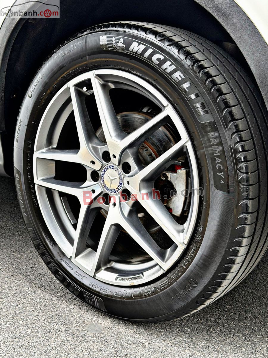 Bán ô tô Mercedes Benz GLC 300 4Matic - 2017 - xe cũ