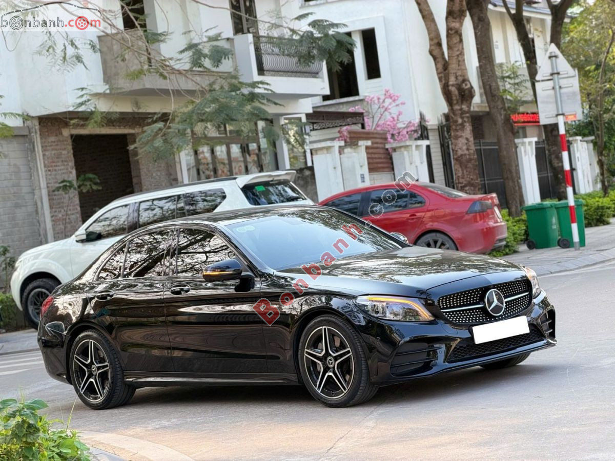 Bán ô tô Mercedes Benz C class C300 AMG - 2018 - xe cũ
