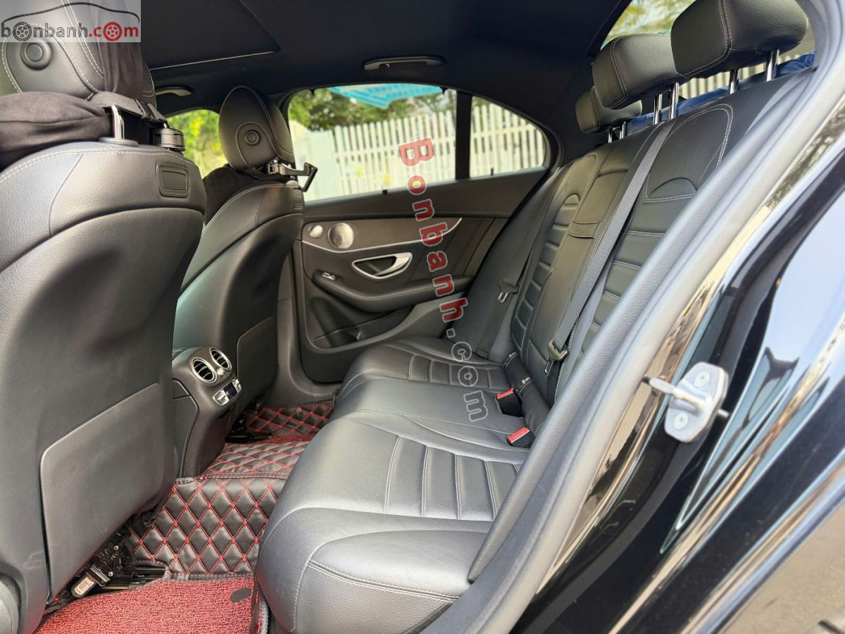 Bán ô tô Mercedes Benz C class C300 AMG - 2018 - xe cũ