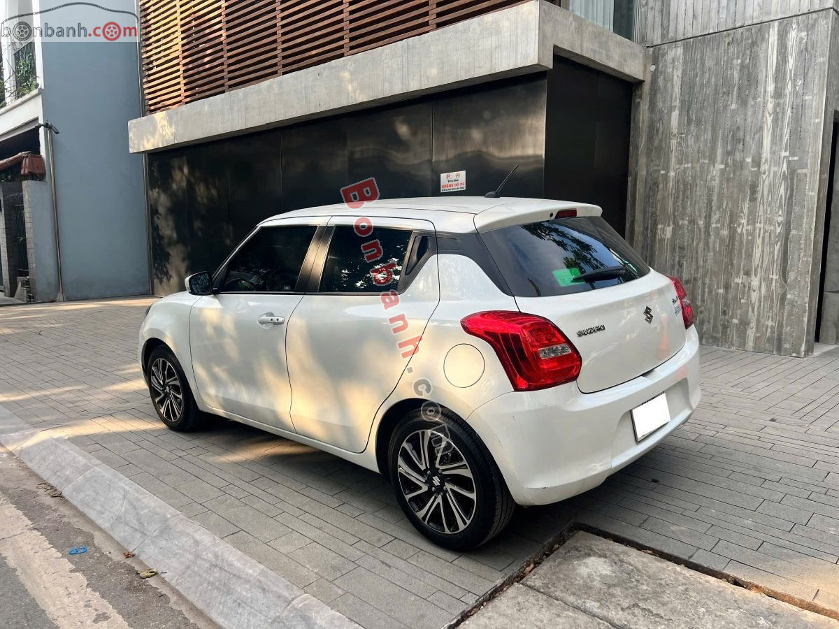 Bán ô tô Suzuki Swift GLX 1.2 AT - 2023 - xe cũ