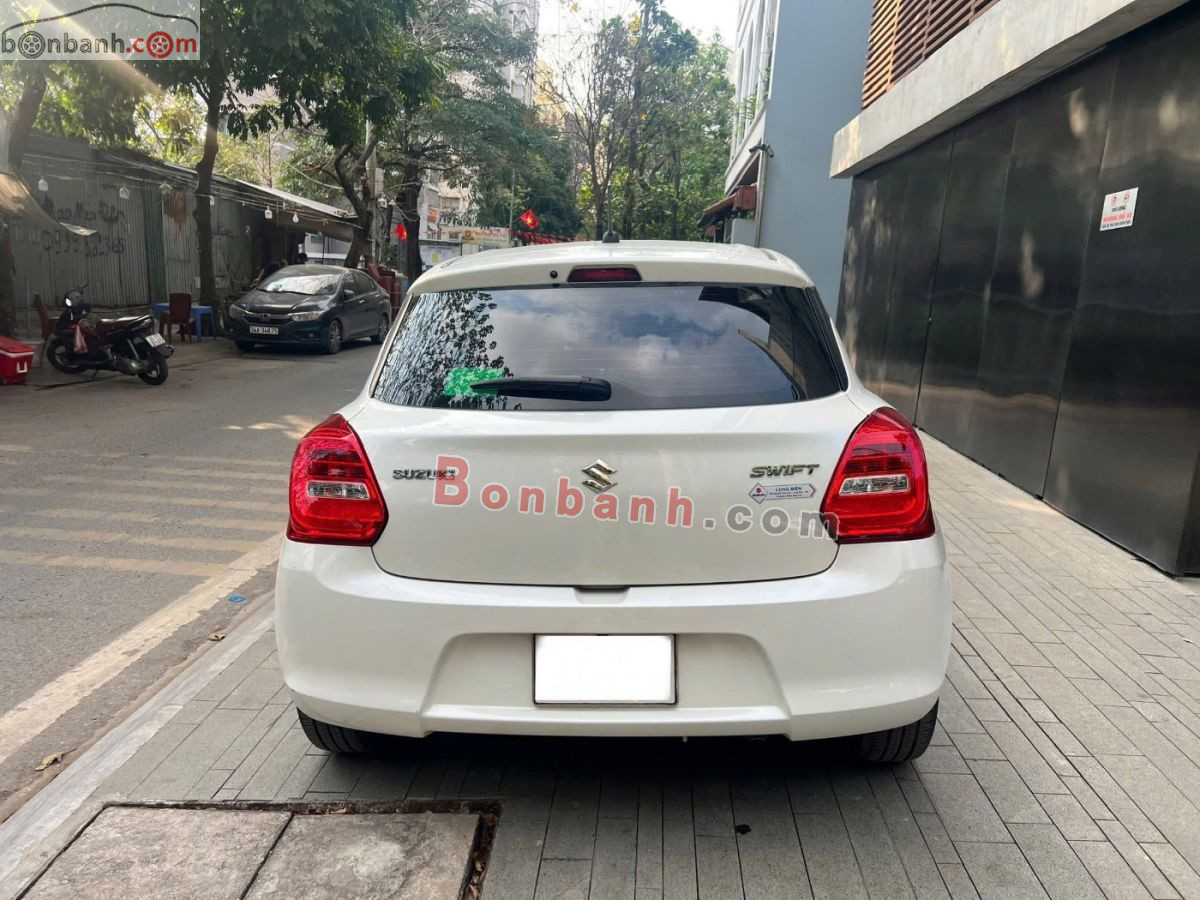 Bán ô tô Suzuki Swift GLX 1.2 AT - 2023 - xe cũ