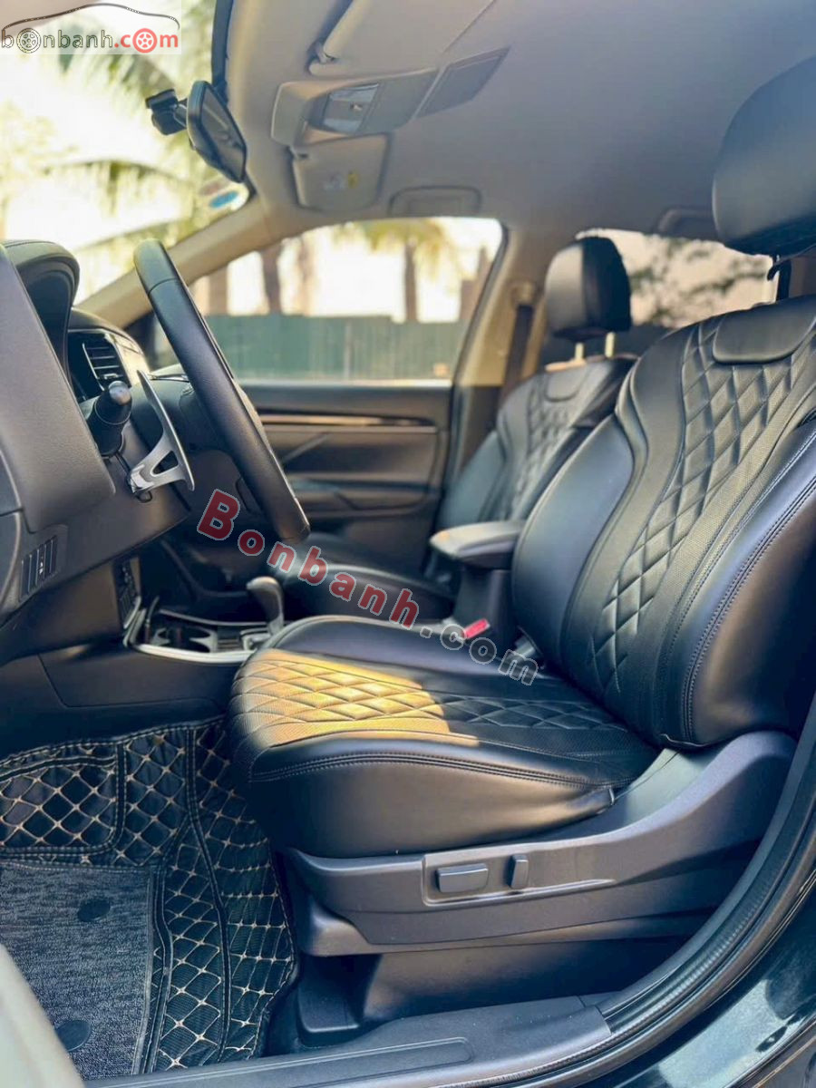 Bán ô tô Mitsubishi Outlander 2.0 CVT Premium - 2020 - xe cũ