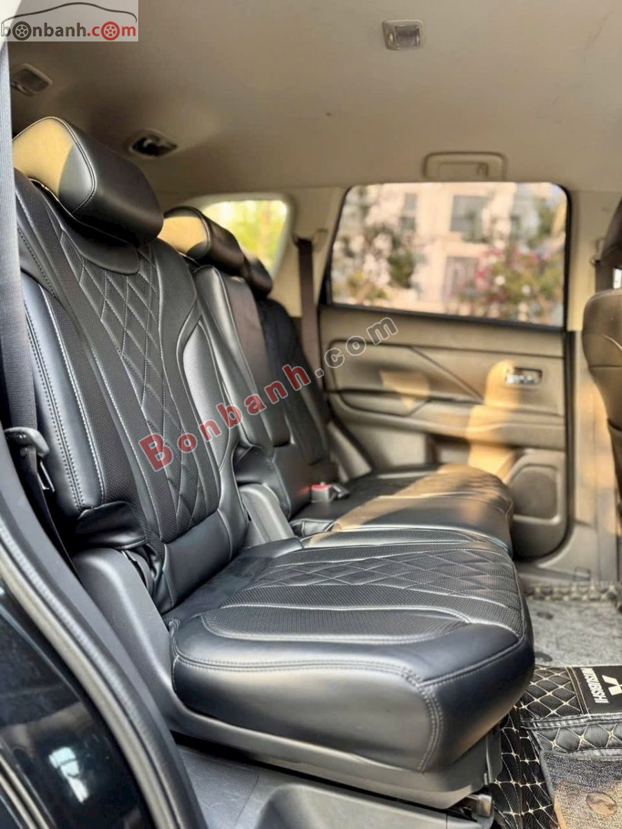 Bán ô tô Mitsubishi Outlander 2.0 CVT Premium - 2020 - xe cũ