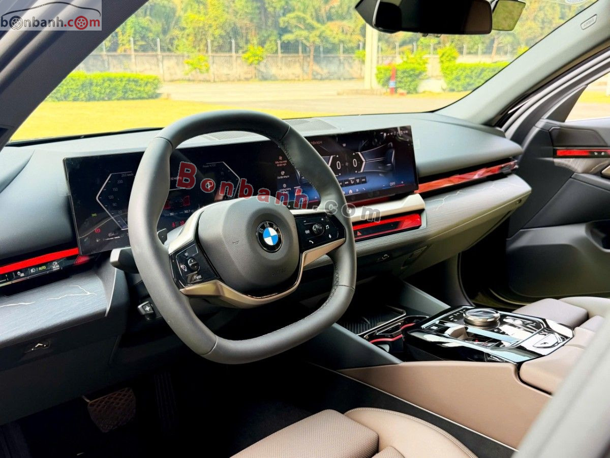Bán ô tô BMW 5 Series 520i - 2024 - xe cũ
