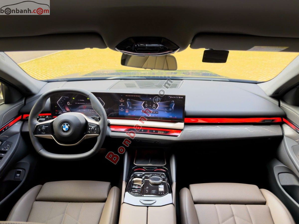 Bán ô tô BMW 5 Series 520i - 2024 - xe cũ