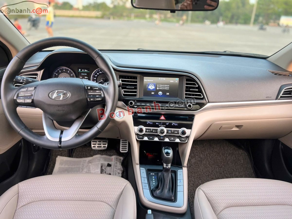 Bán ô tô Hyundai Elantra 2.0 AT - 2020 - xe cũ