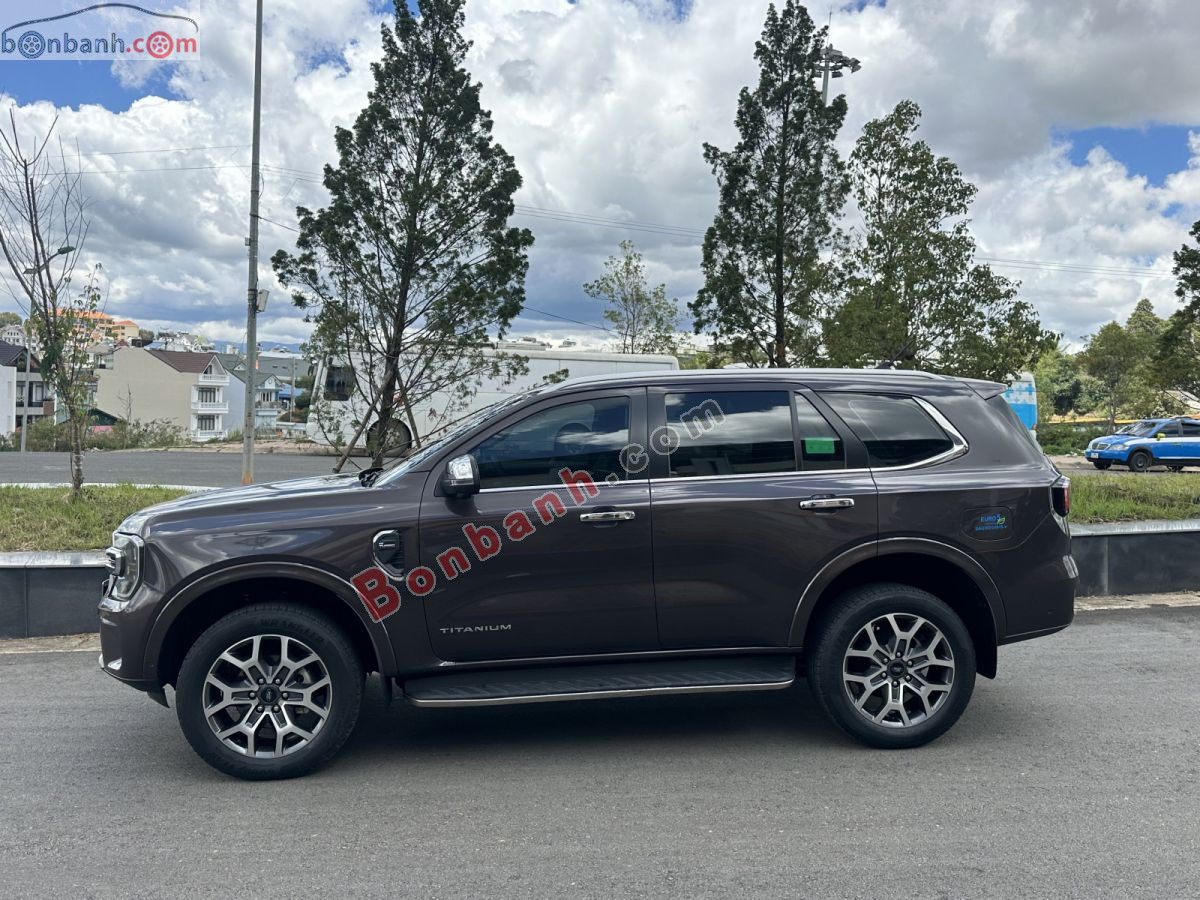 Bán ô tô Ford Everest Titanium Plus 2.0L 4x4 AT - 2022 - xe cũ