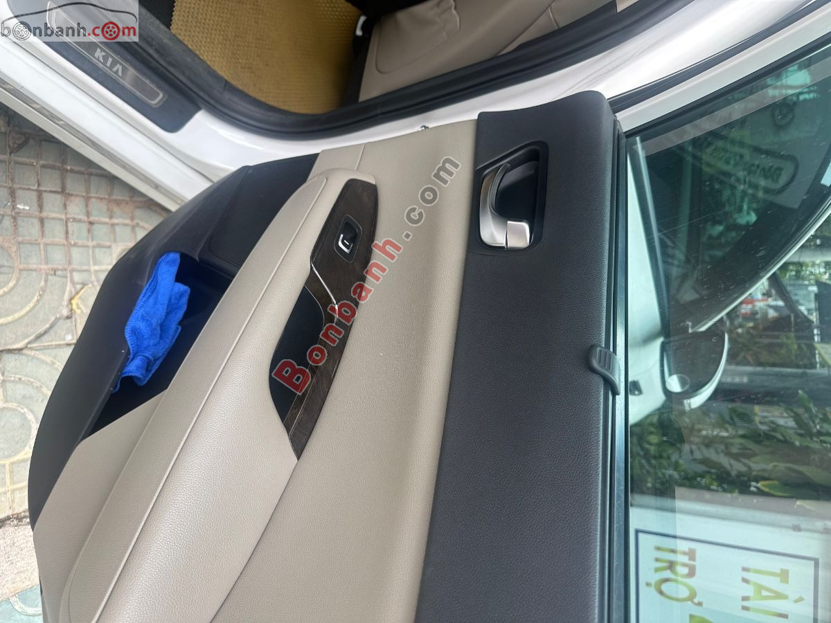 Bán ô tô Kia Optima 2.0 AT - 2017 - xe cũ