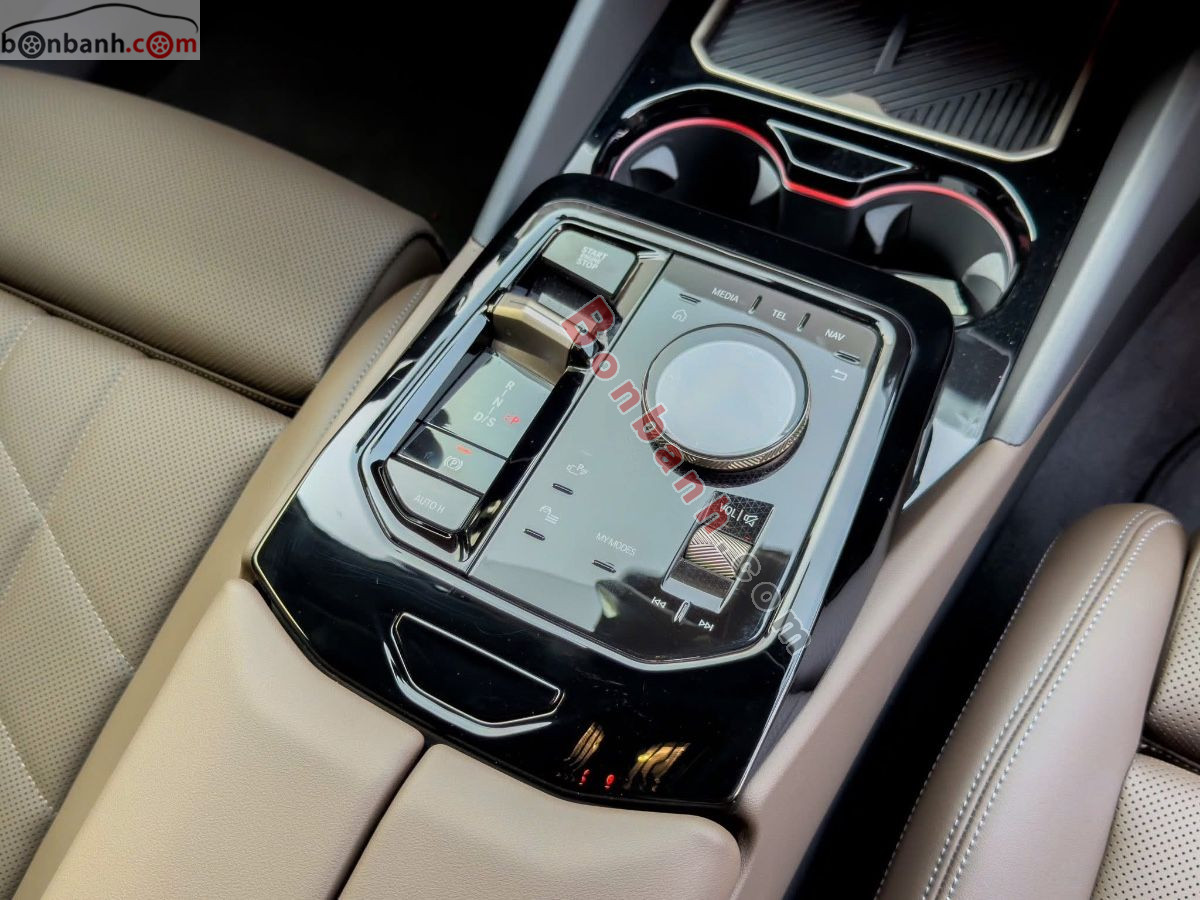 Bán ô tô BMW 5 Series 520i - 2024 - xe cũ