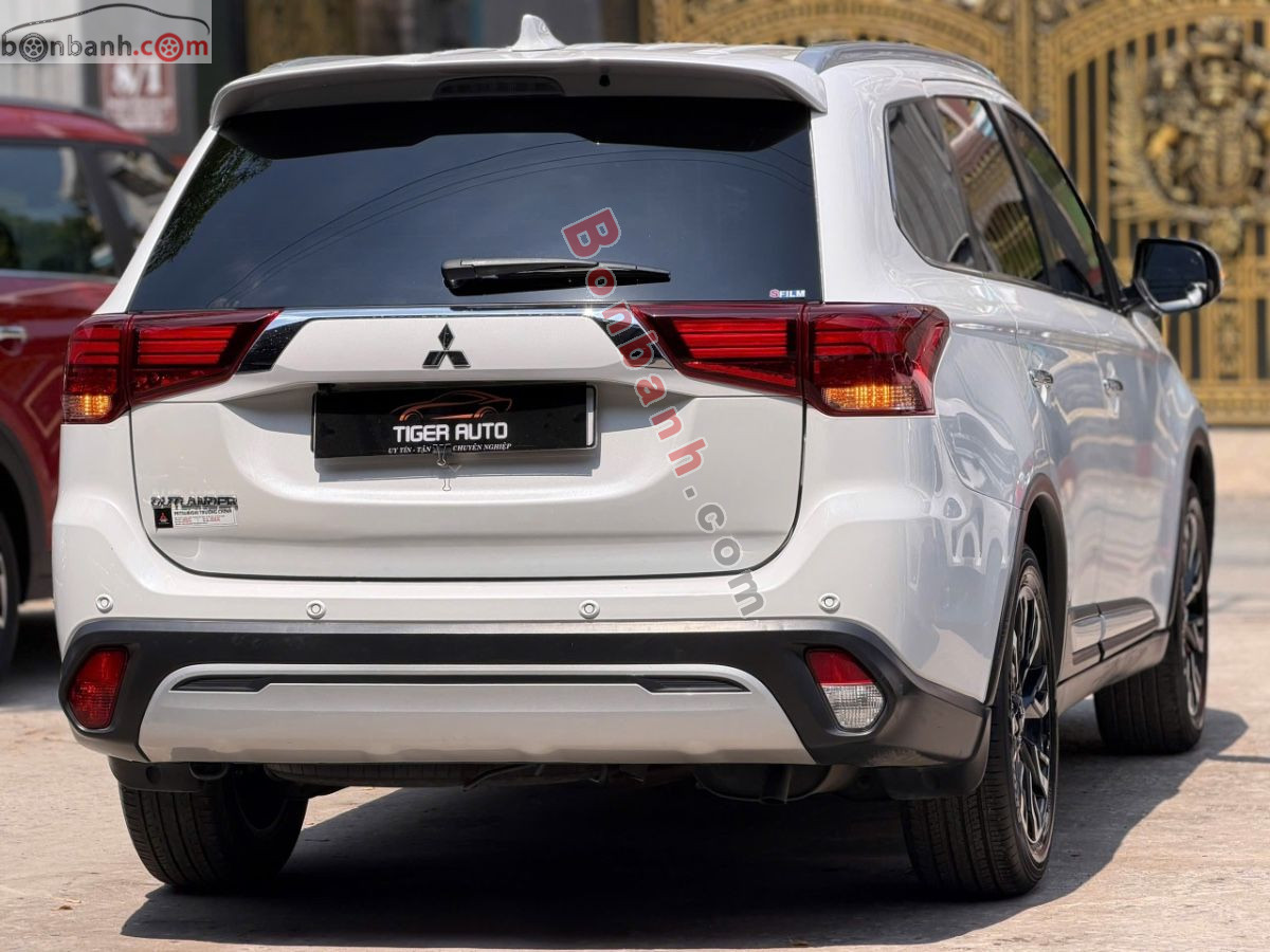 Bán ô tô Mitsubishi Outlander Premium 2.0 CVT - 2021 - xe cũ
