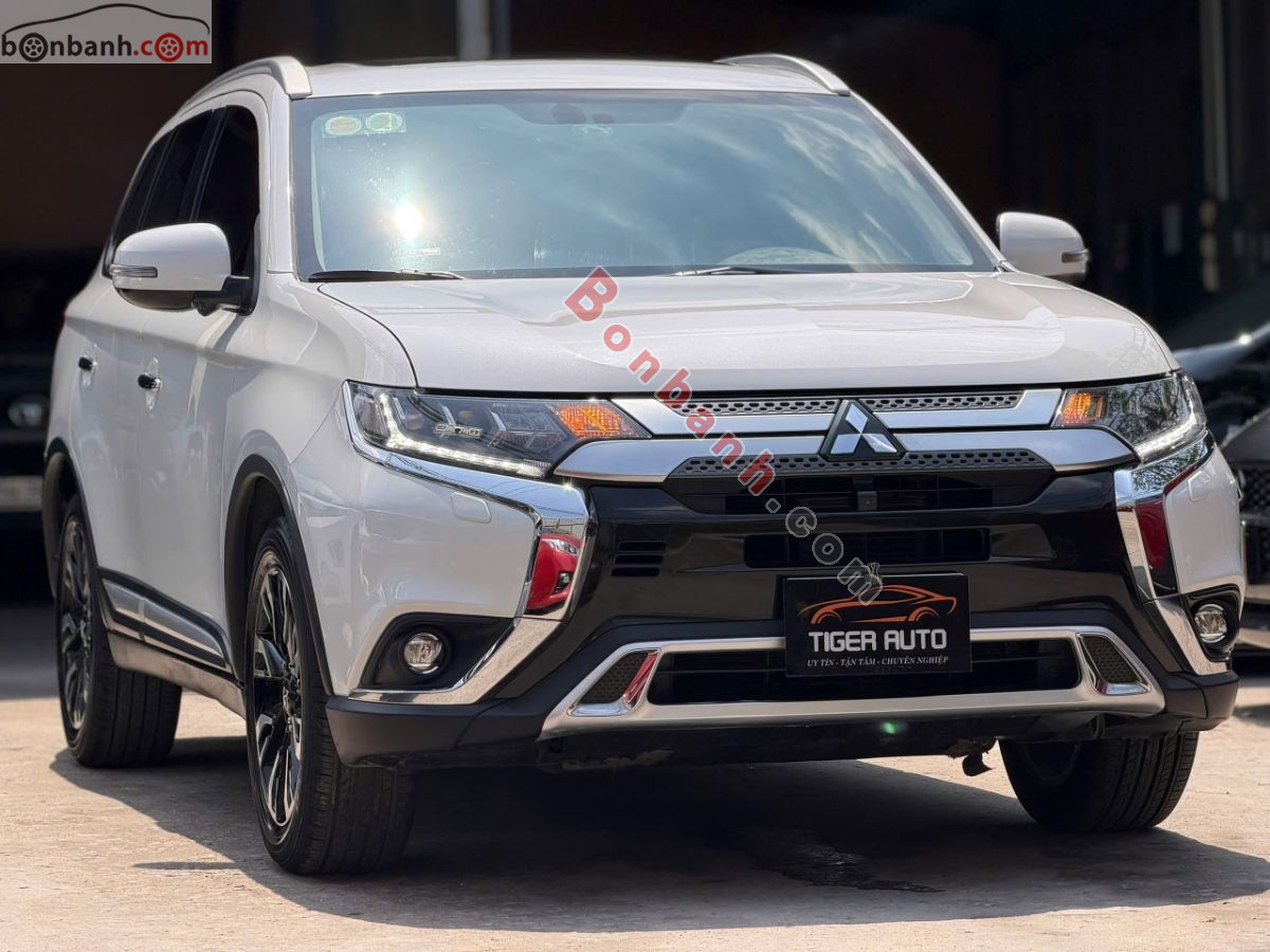 Bán ô tô Mitsubishi Outlander Premium 2.0 CVT - 2021 - xe cũ
