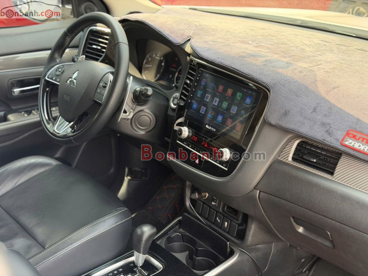 Bán ô tô Mitsubishi Outlander Premium 2.0 CVT - 2021 - xe cũ