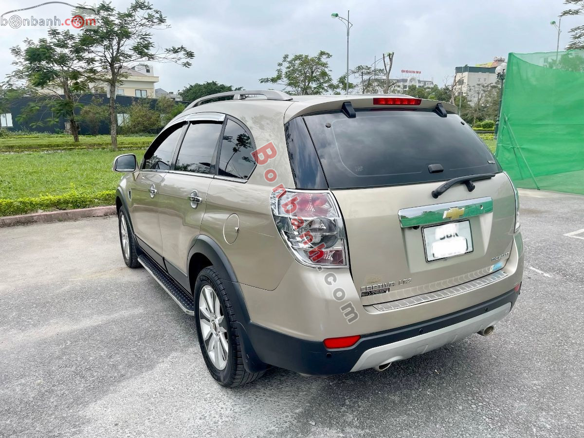 Bán ô tô Chevrolet Captiva LTZ 2.4 AT - 2011 - xe cũ