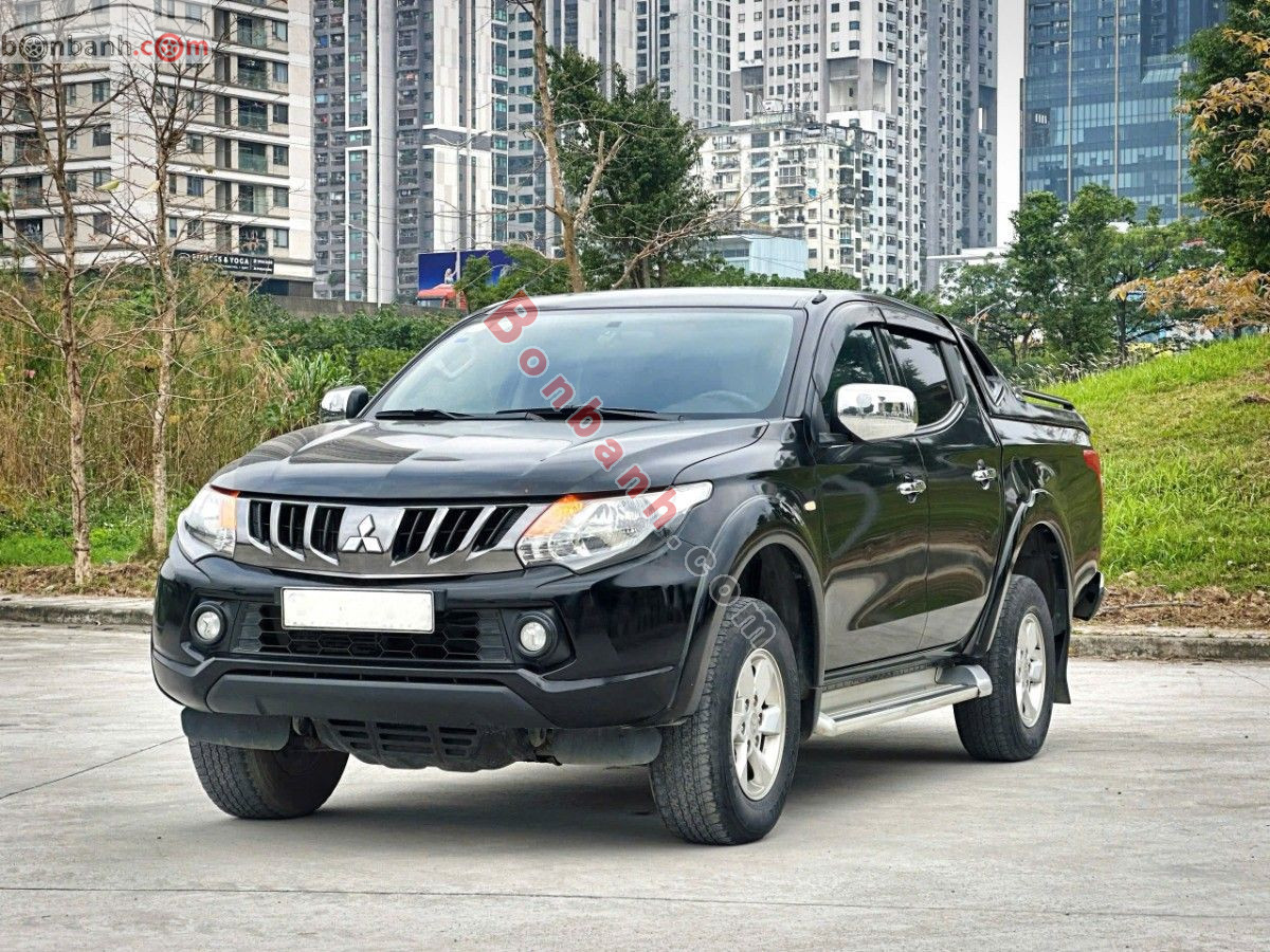 Bán ô tô Mitsubishi Triton 4x2 AT - 2018 - xe cũ