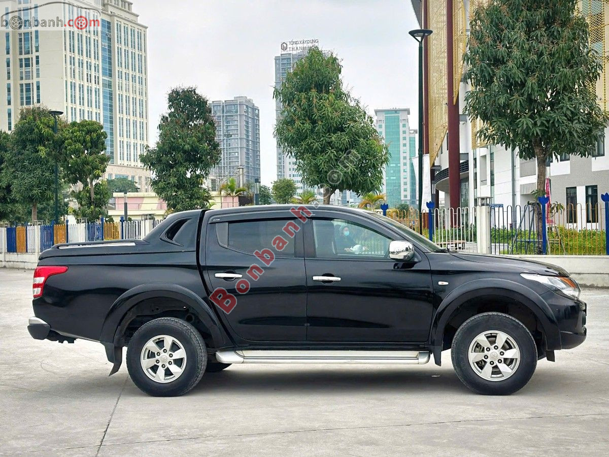 Bán ô tô Mitsubishi Triton 4x2 AT - 2018 - xe cũ