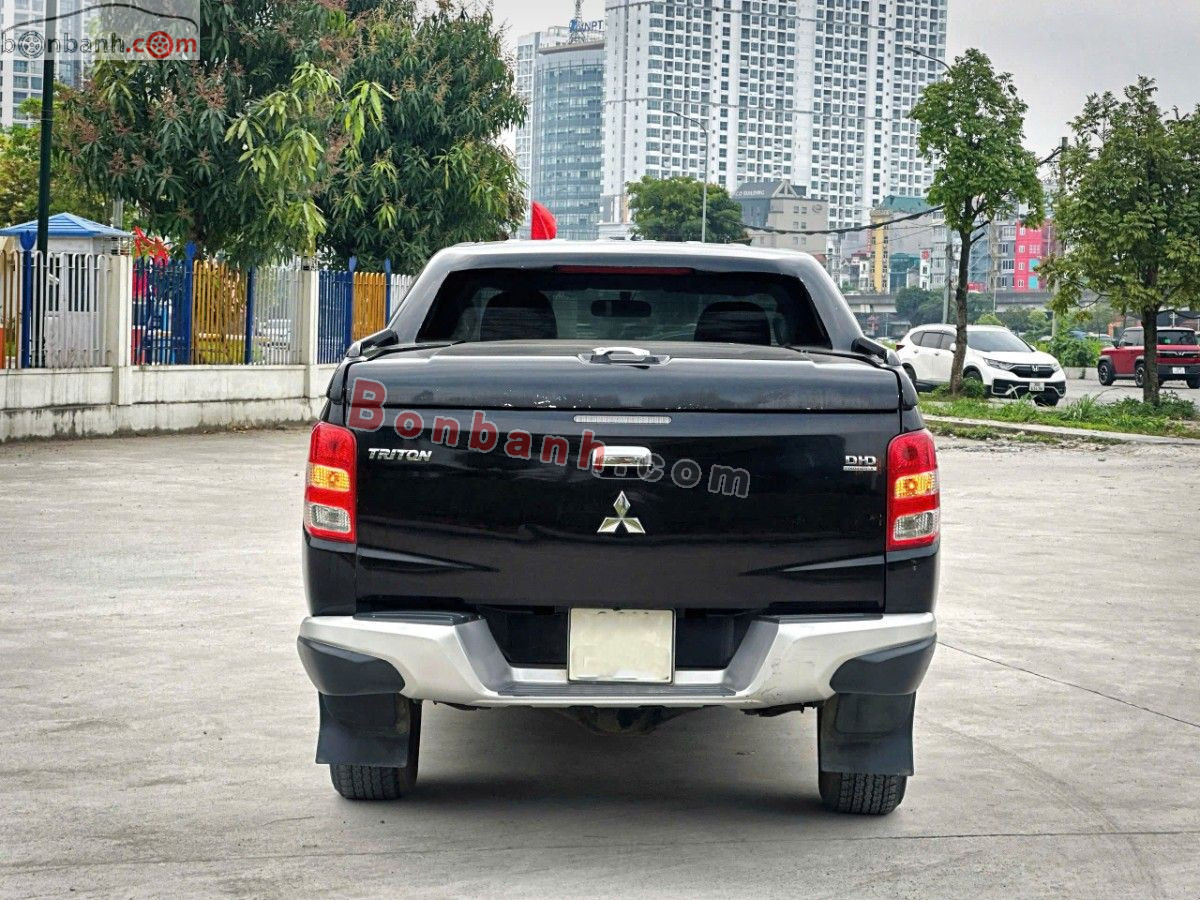 Bán ô tô Mitsubishi Triton 4x2 AT - 2018 - xe cũ