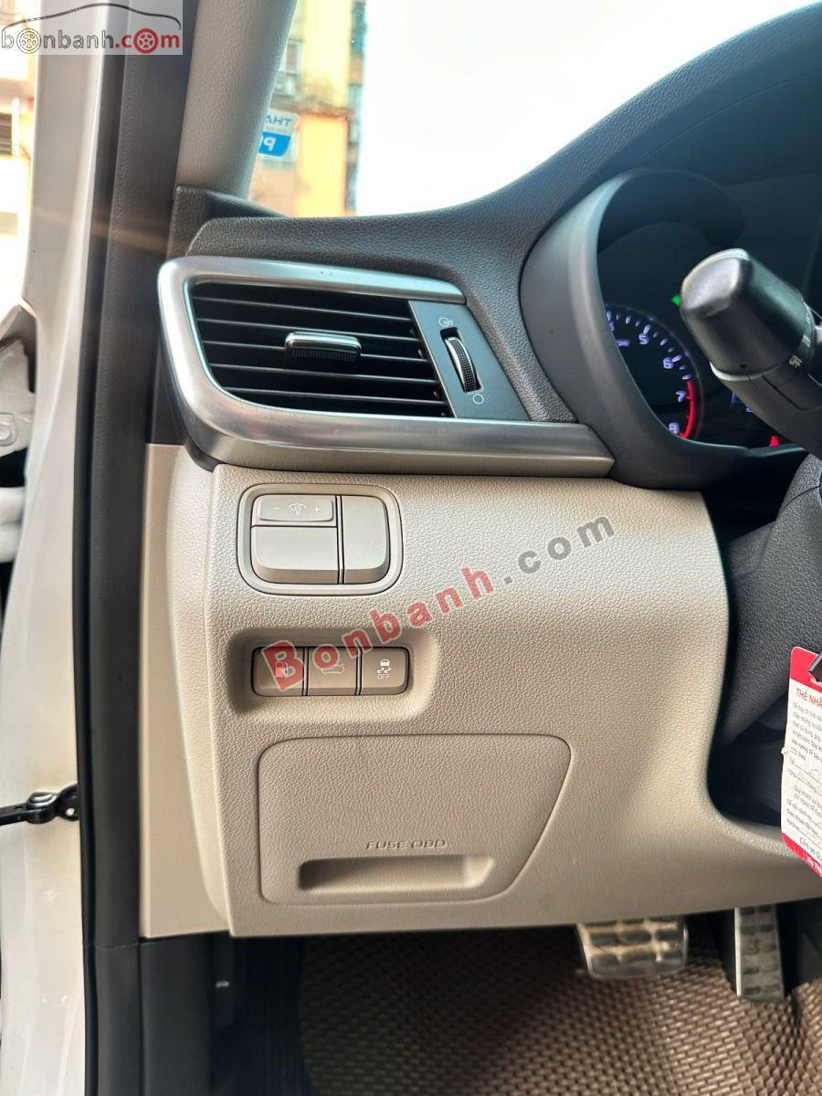 Bán ô tô Kia Optima 2.0 AT - 2016 - xe cũ