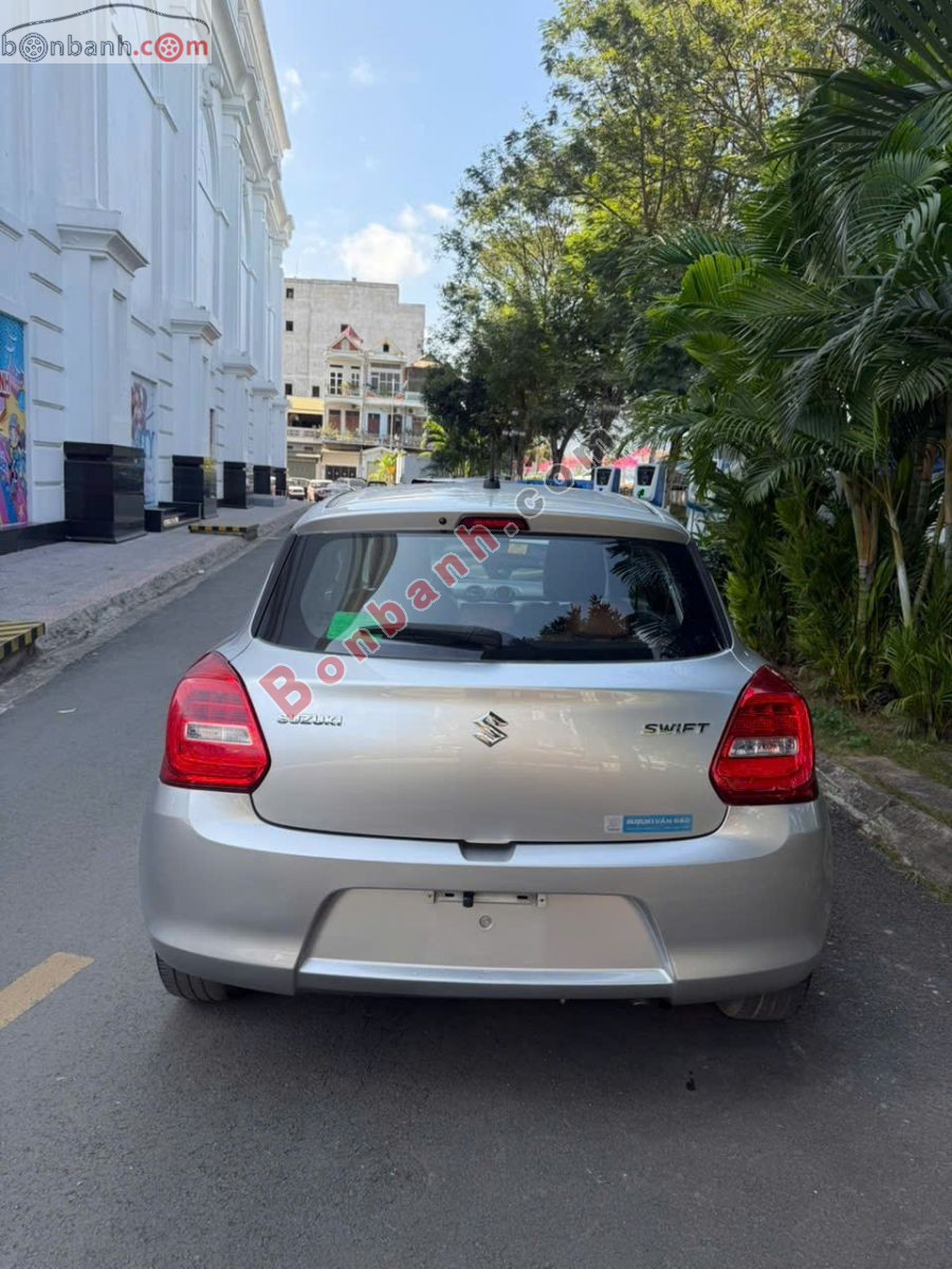 Bán ô tô Suzuki Swift GLX 1.2 AT - 2019 - xe cũ