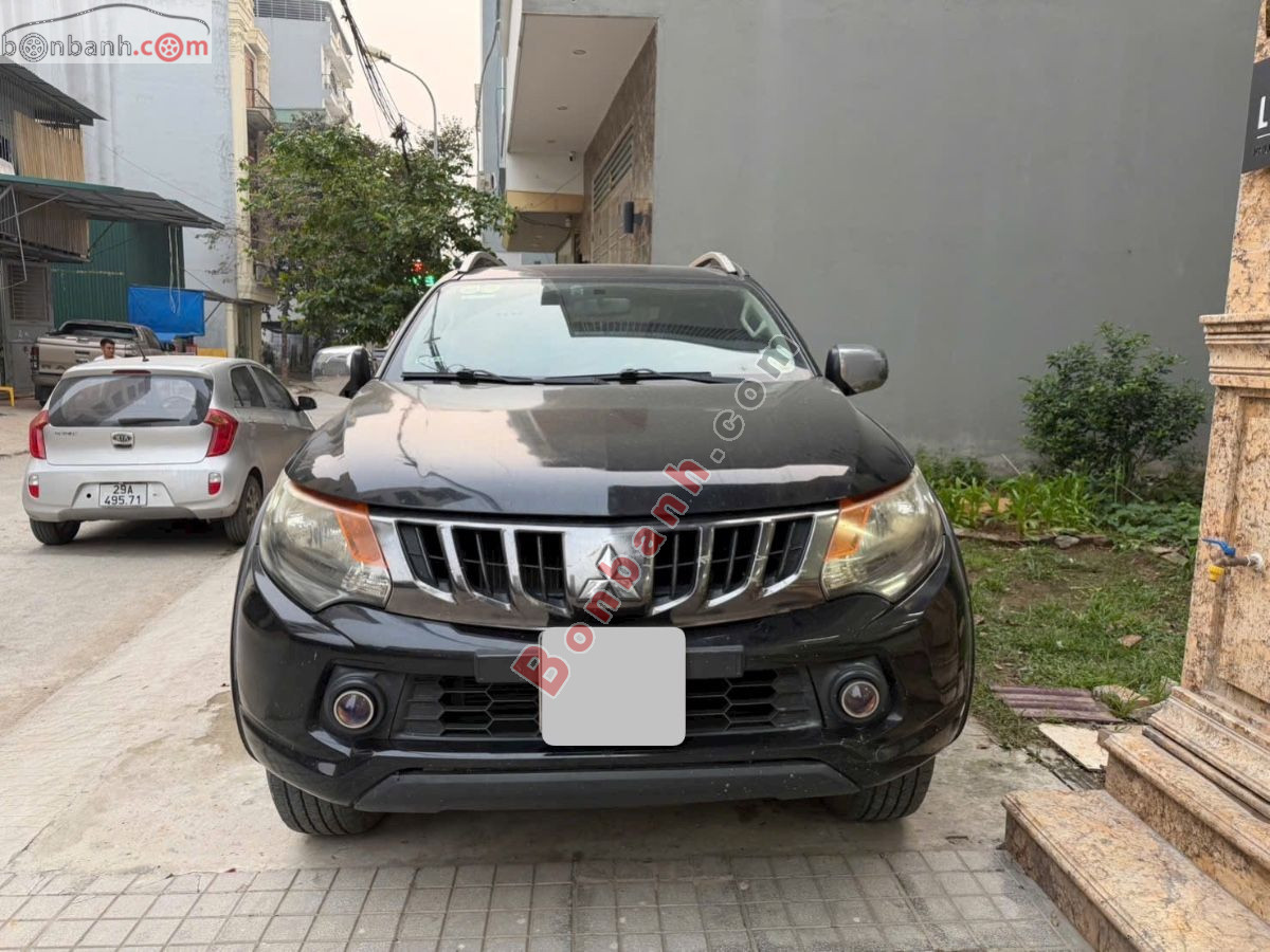 Bán ô tô Mitsubishi Triton 4x2 AT - 2017 - xe cũ