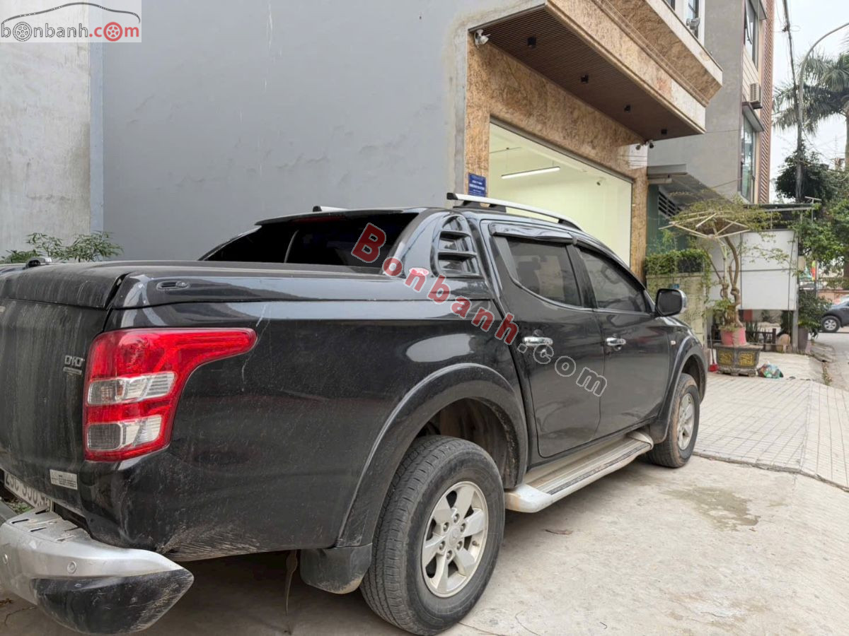 Bán ô tô Mitsubishi Triton 4x2 AT - 2017 - xe cũ