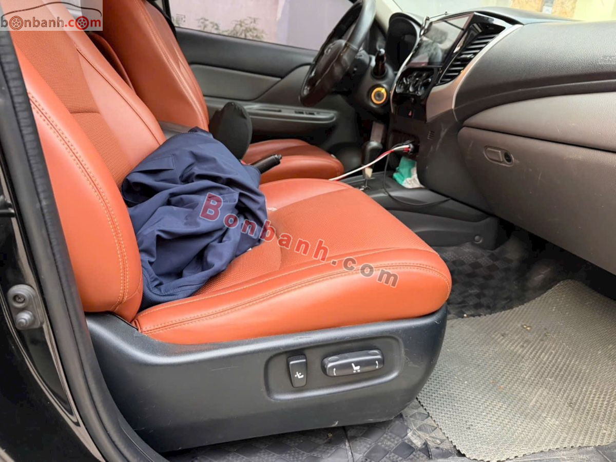 Bán ô tô Mitsubishi Triton 4x2 AT - 2017 - xe cũ