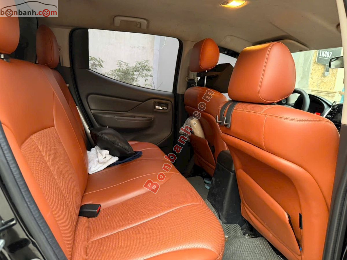 Bán ô tô Mitsubishi Triton 4x2 AT - 2017 - xe cũ