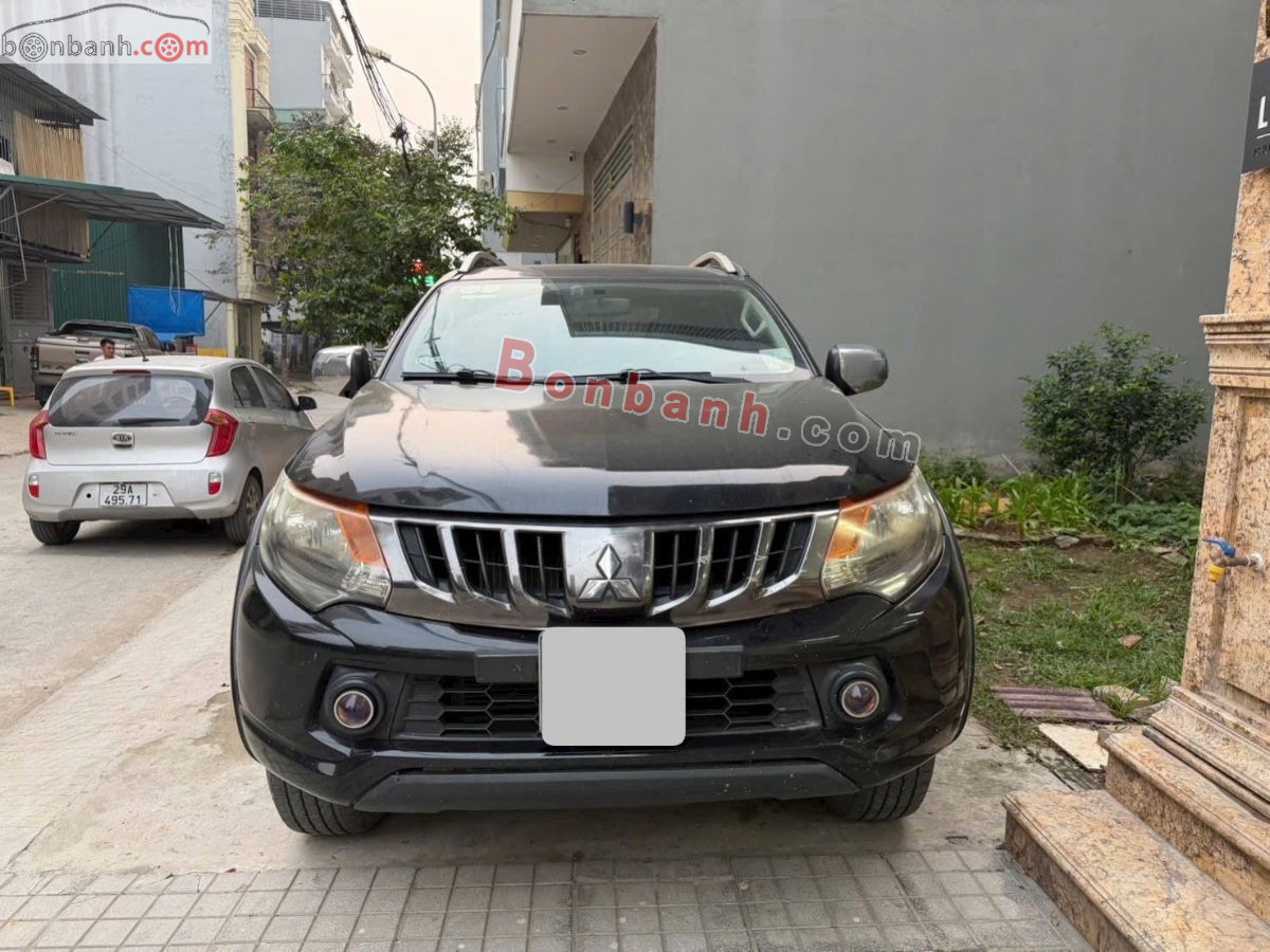 Bán ô tô Mitsubishi Triton 4x2 AT - 2017 - xe cũ