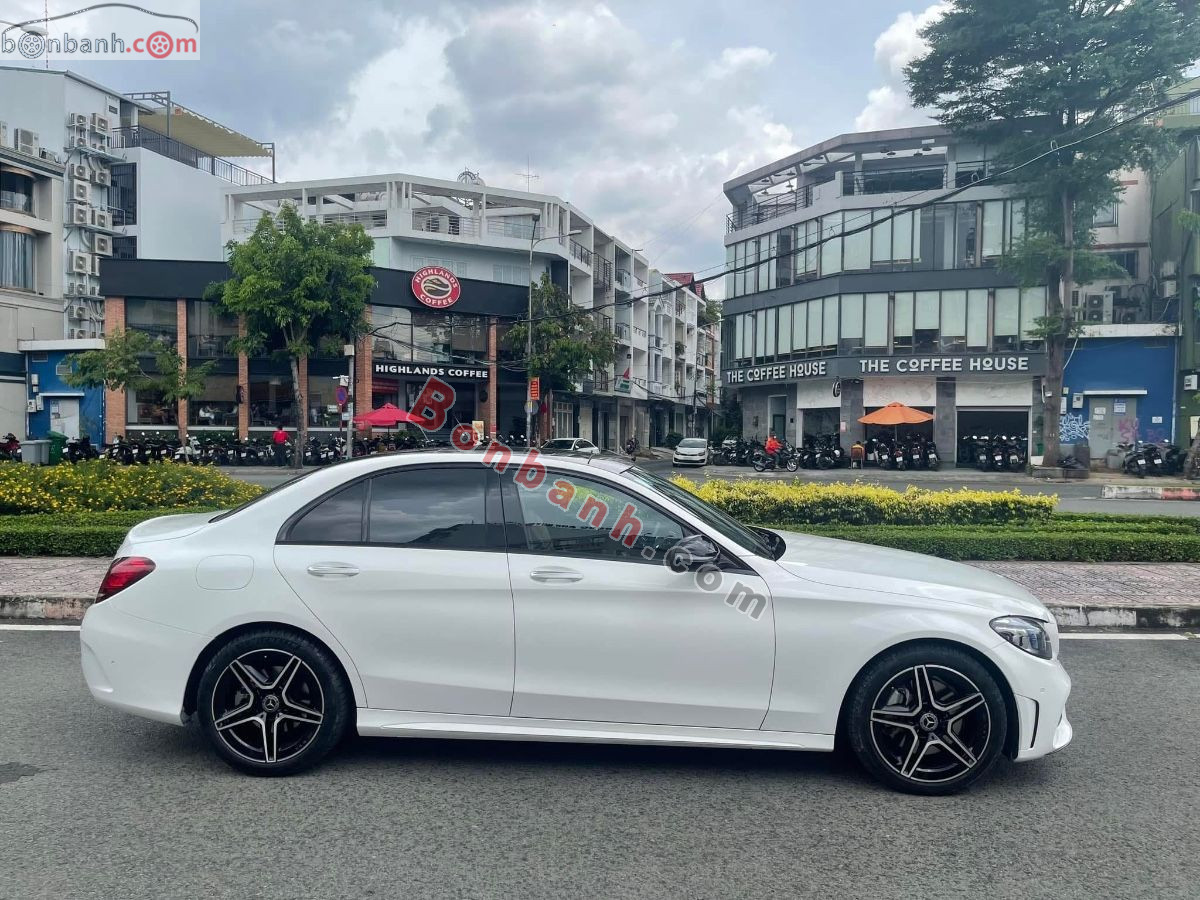Bán ô tô Mercedes Benz C class C300 AMG - 2019 - xe cũ
