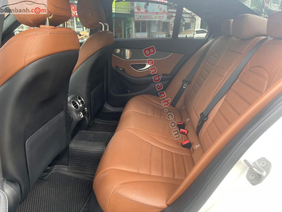 Bán ô tô Mercedes Benz C class C300 AMG - 2019 - xe cũ
