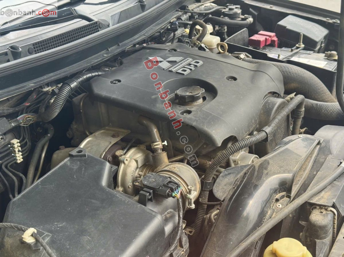 Bán ô tô Mitsubishi Triton 4x2 AT - 2019 - xe cũ