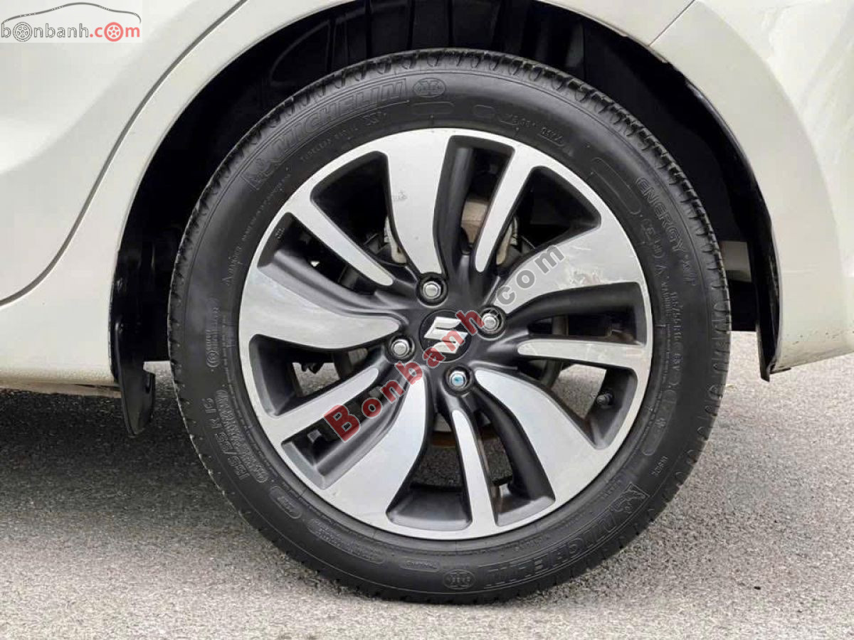 Bán ô tô Suzuki Swift GLX 1.2 AT - 2020 - xe cũ