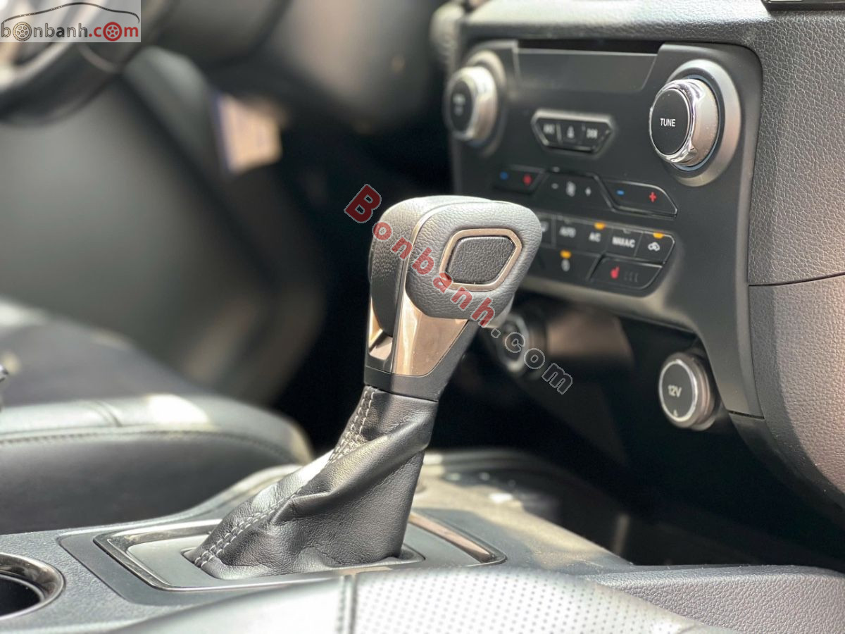 Bán ô tô Ford Everest Titanium 2.0L 4x2 AT - 2020 - xe cũ