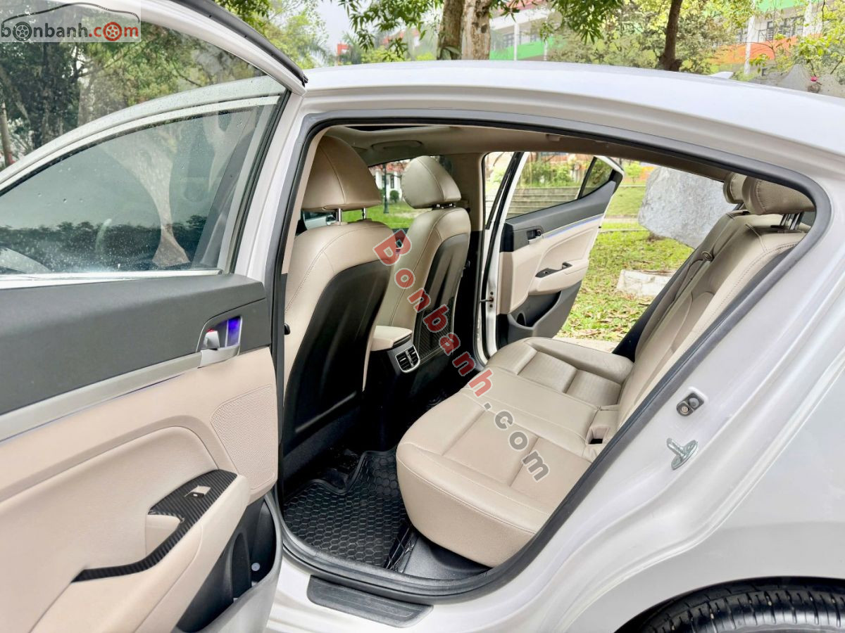 Bán ô tô Hyundai Elantra 2.0 AT - 2021 - xe cũ