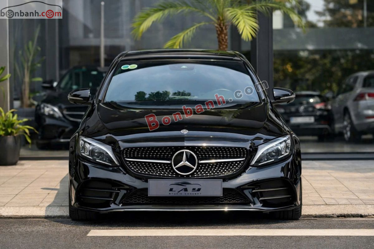 Bán ô tô Mercedes Benz C class C300 AMG - 2021 - xe cũ