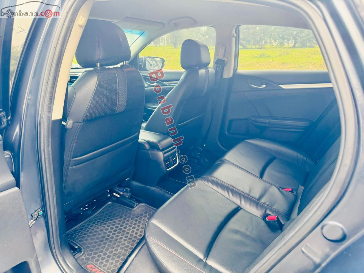 Bán ô tô Honda Civic RS 1.5 AT - 2020 - xe cũ