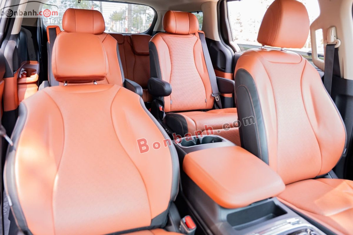 Bán ô tô Kia Carnival Signature 1.6 Turbo HEV 7S - 2025 - xe cũ