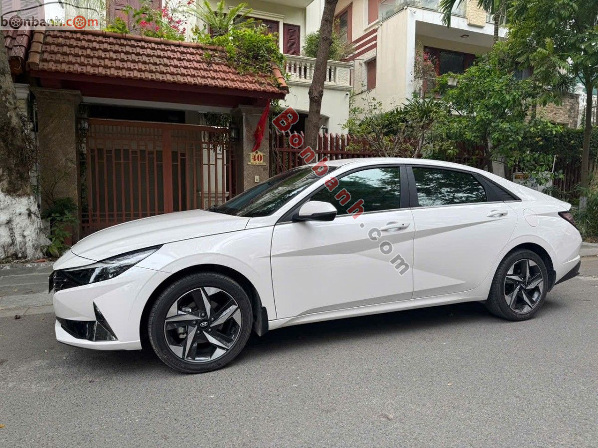 Bán ô tô Hyundai Elantra 2.0 AT Cao cấp - 2023 - xe cũ