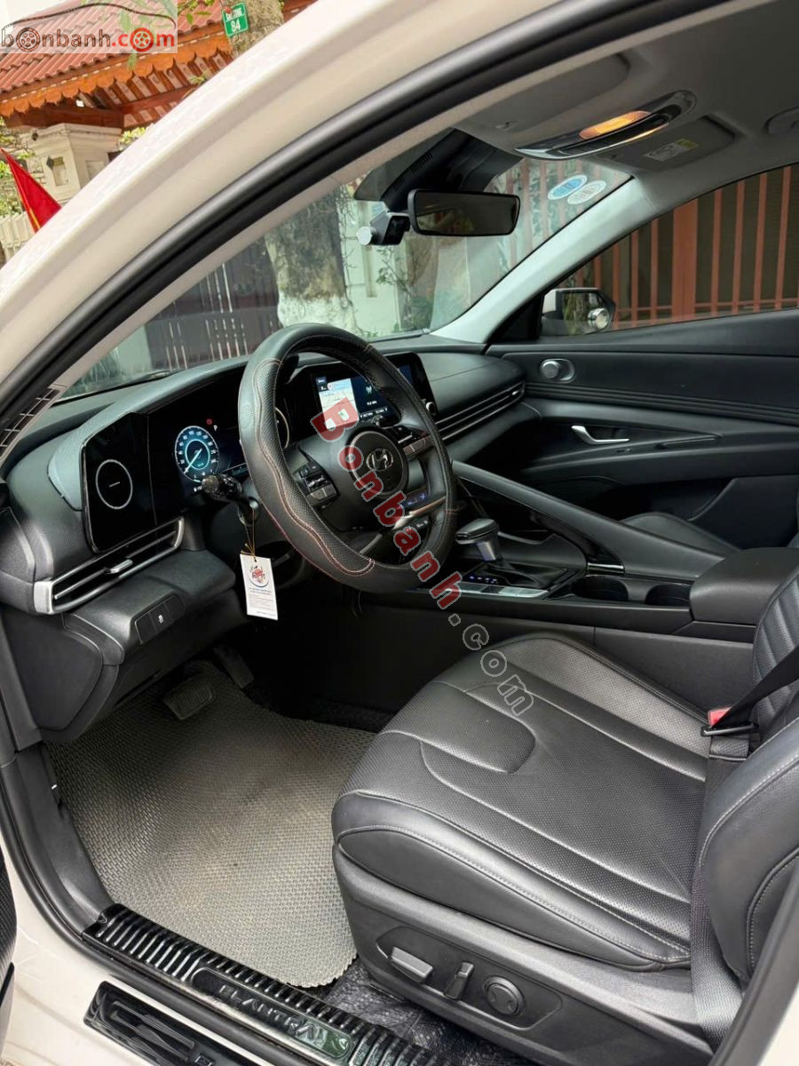Bán ô tô Hyundai Elantra 2.0 AT Cao cấp - 2023 - xe cũ