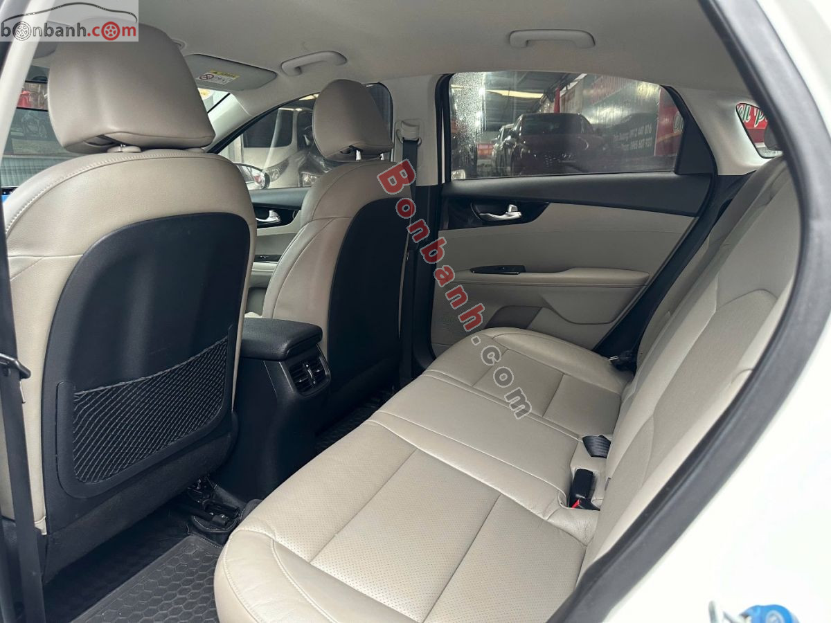 Bán ô tô Kia Cerato 1.6 AT Deluxe - 2019 - xe cũ