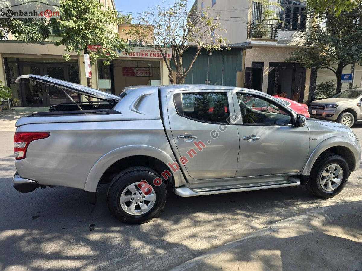 Bán ô tô Mitsubishi Triton 4x2 AT - 2019 - xe cũ