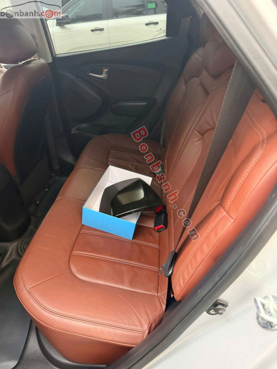 Bán ô tô Hyundai Tucson 2.0 AT 4WD - 2012 - xe cũ