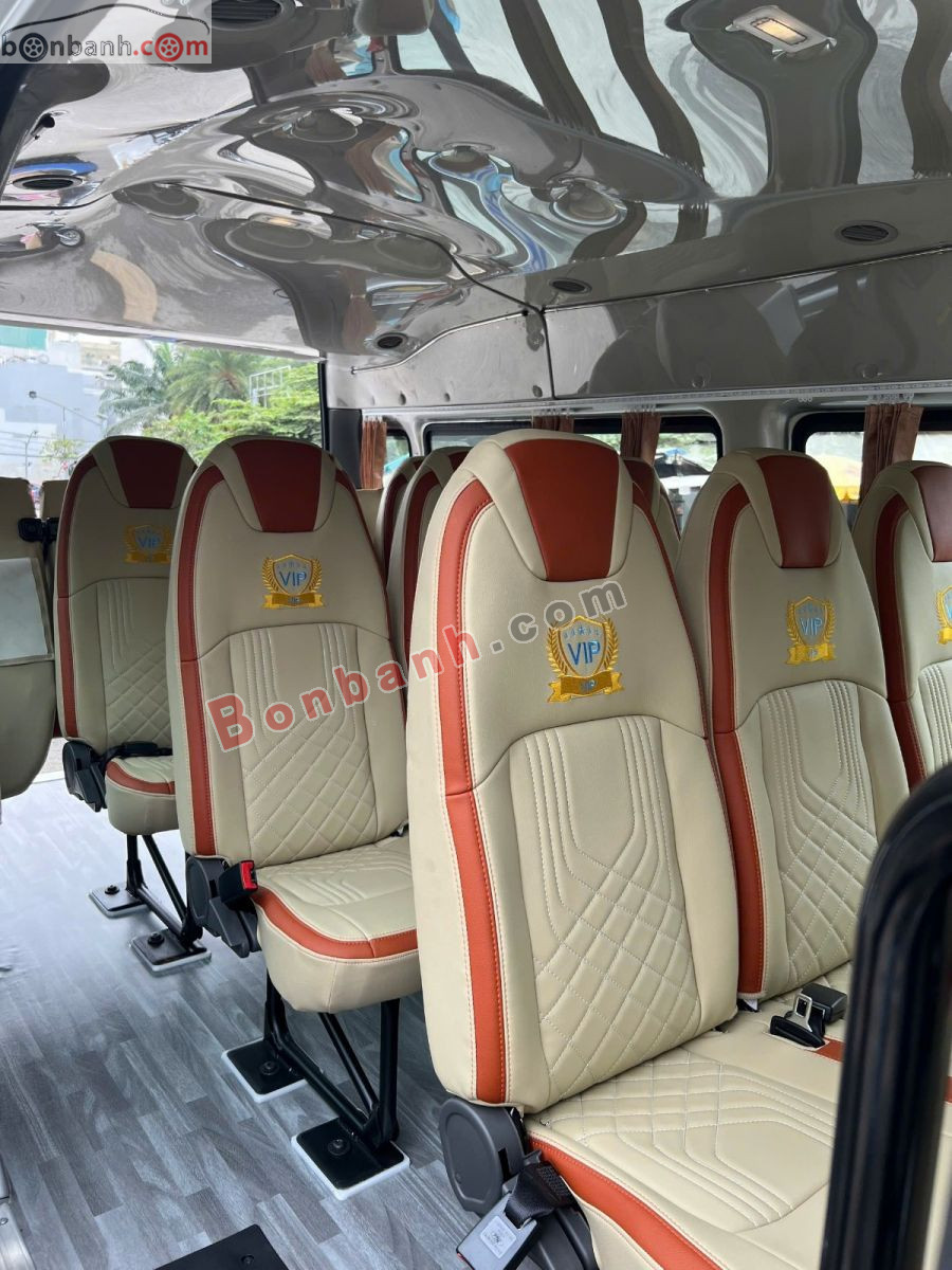 Bán ô tô Ford Transit Tiêu chuẩn - 2024 - xe cũ