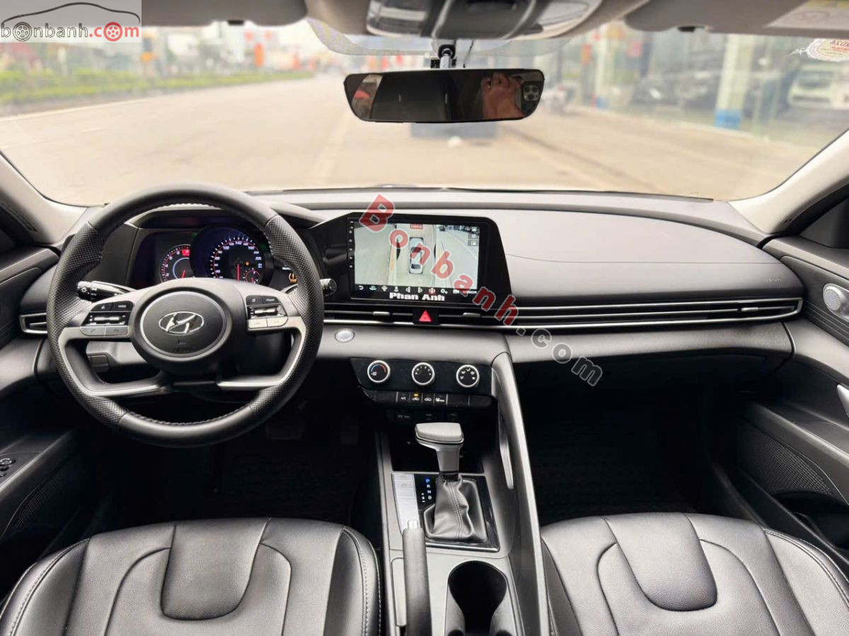 Bán ô tô Hyundai Elantra 1.6 AT Tiêu chuẩn - 2023 - xe cũ