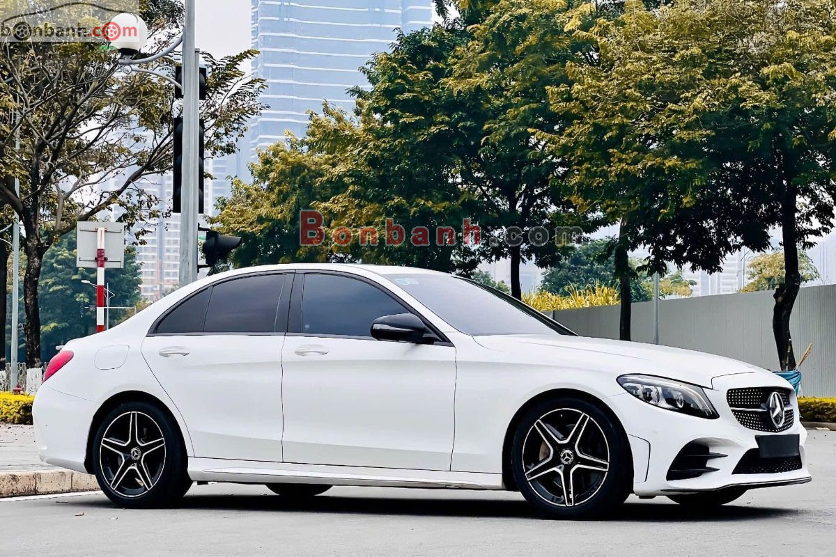 Bán ô tô Mercedes Benz C class C300 AMG - 2019 - xe cũ