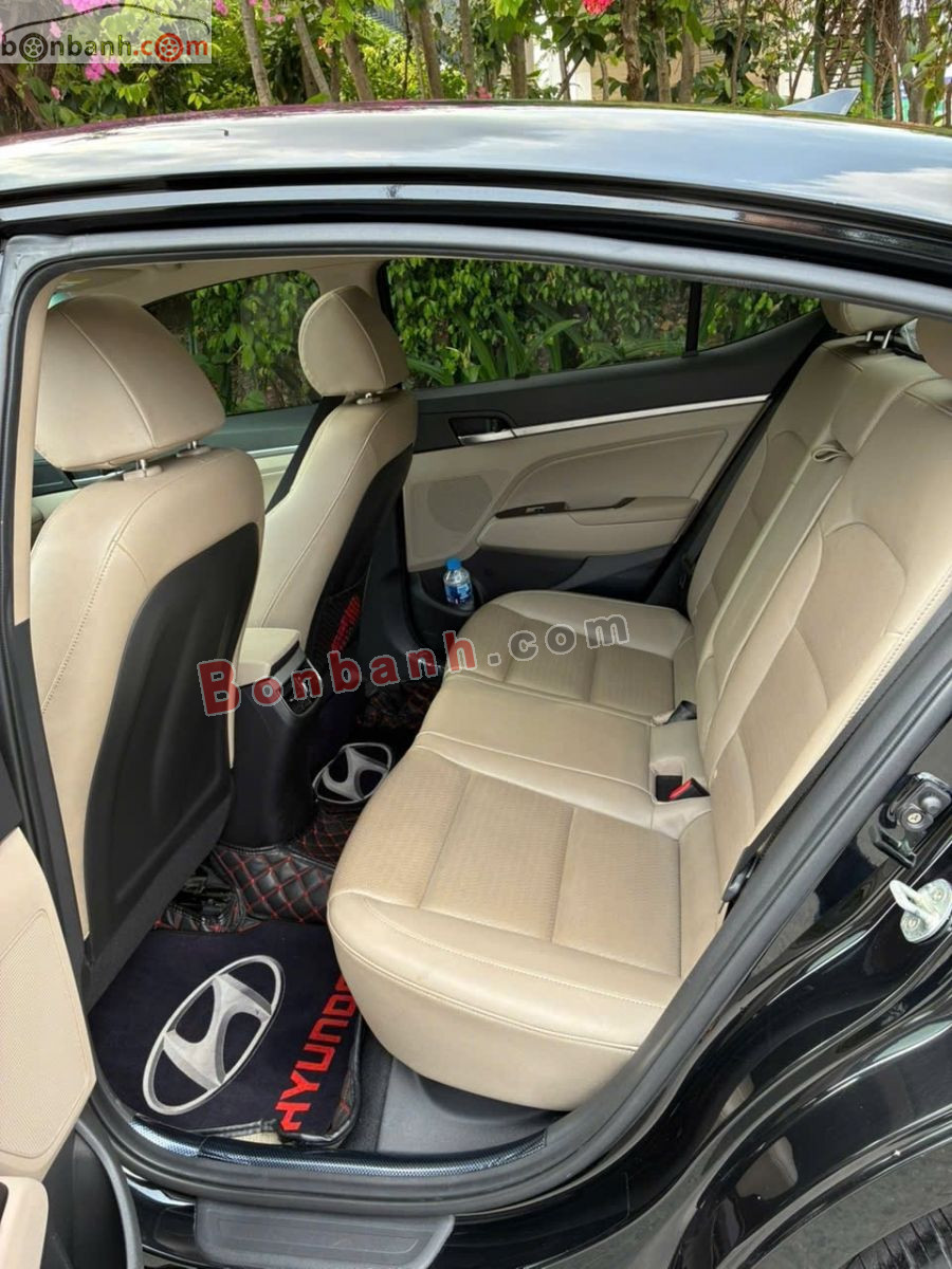 Bán ô tô Hyundai Elantra 2.0 AT - 2020 - xe cũ