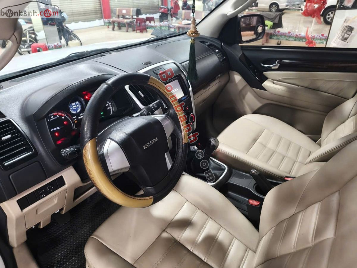 Bán ô tô Isuzu MU-X B7 1.9 4X2 MT - 2021 - xe cũ