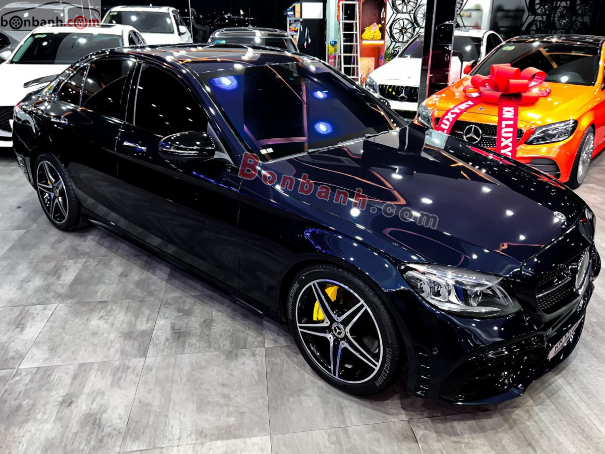 Bán ô tô Mercedes Benz C class C300 AMG - 2019 - xe cũ