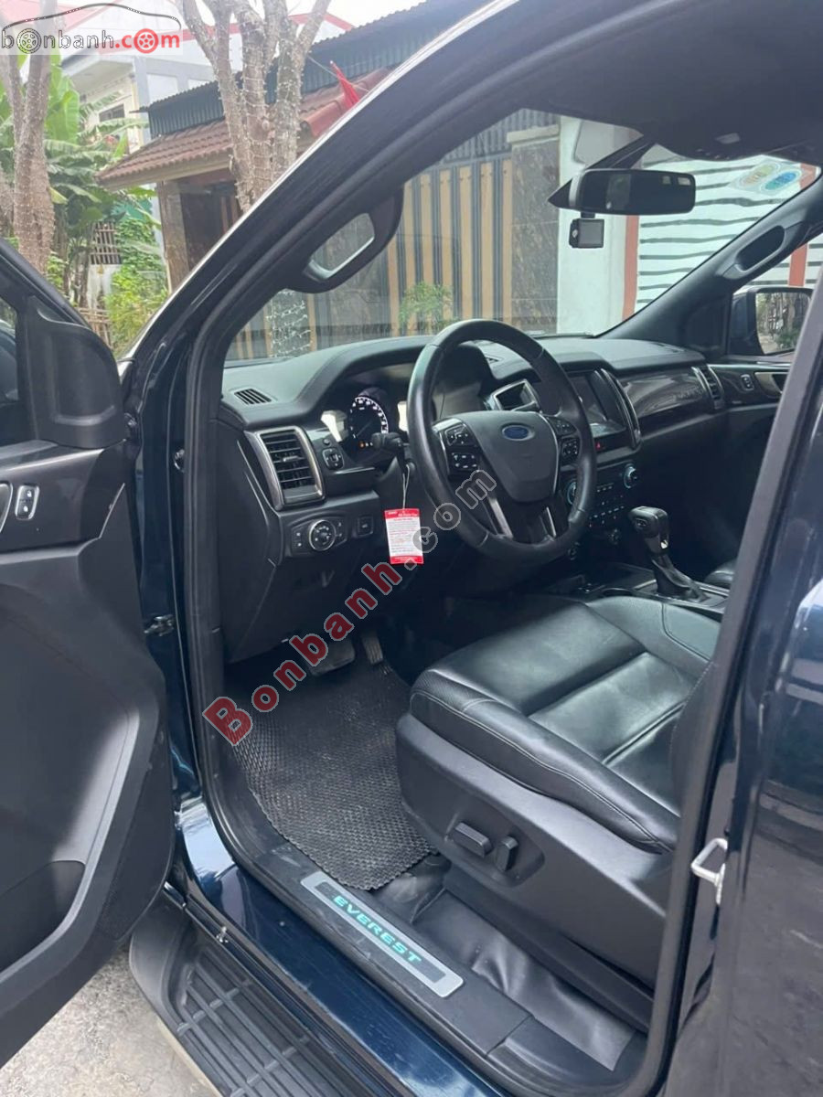 Bán ô tô Ford Everest Titanium 2.0L 4x2 AT - 2022 - xe cũ