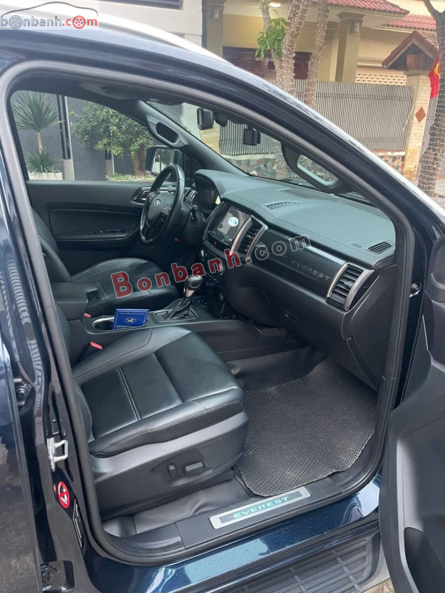 Bán ô tô Ford Everest Titanium 2.0L 4x2 AT - 2022 - xe cũ
