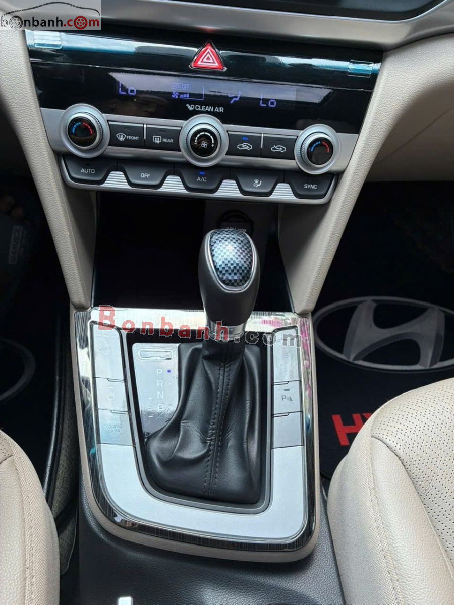 Bán ô tô Hyundai Elantra 2.0 AT - 2021 - xe cũ